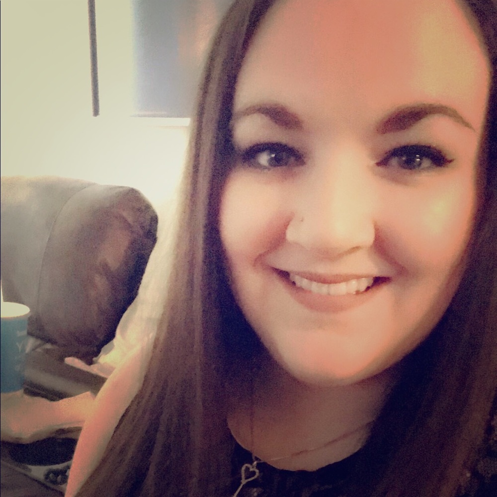 Meet your Posher, Lauren